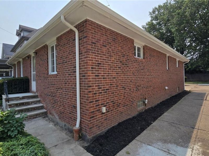 1190 Belle Avenue , Lakewood, OH 44107 Photo 4