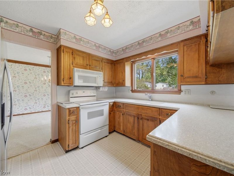 135 Seneca Trail SW, Hartville, OH 44632 Photo 12