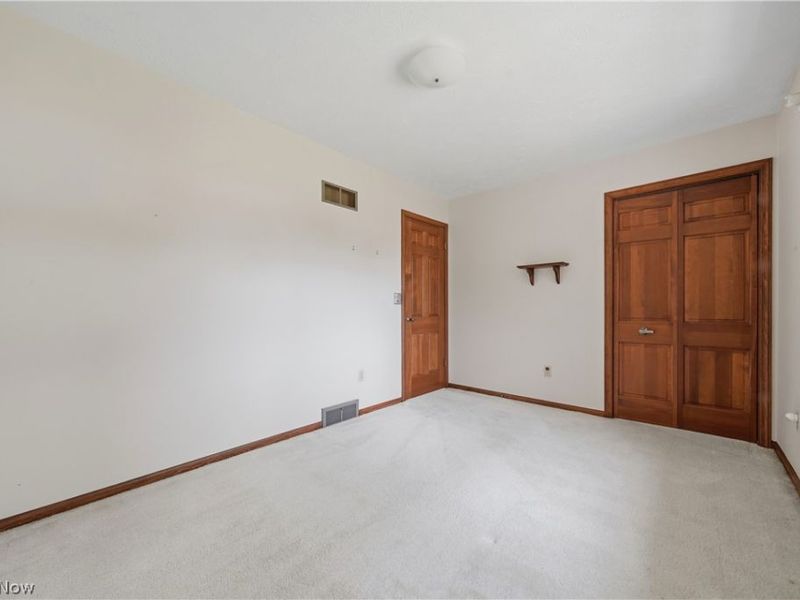 135 Seneca Trail SW, Hartville, OH 44632 Photo 33