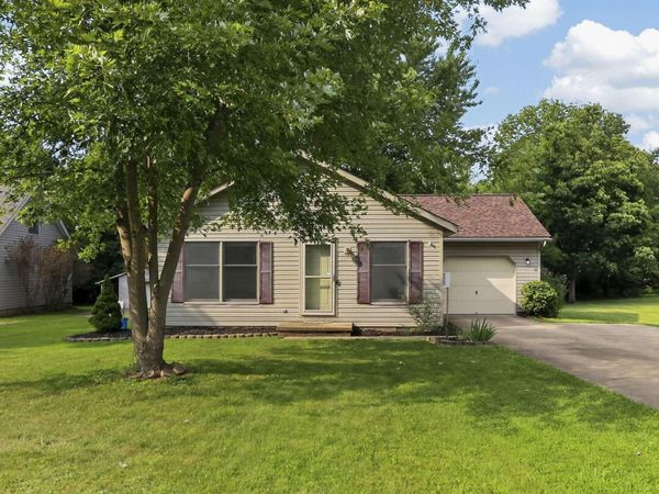 156 Northern Spy Drive, Howard, OH 43028