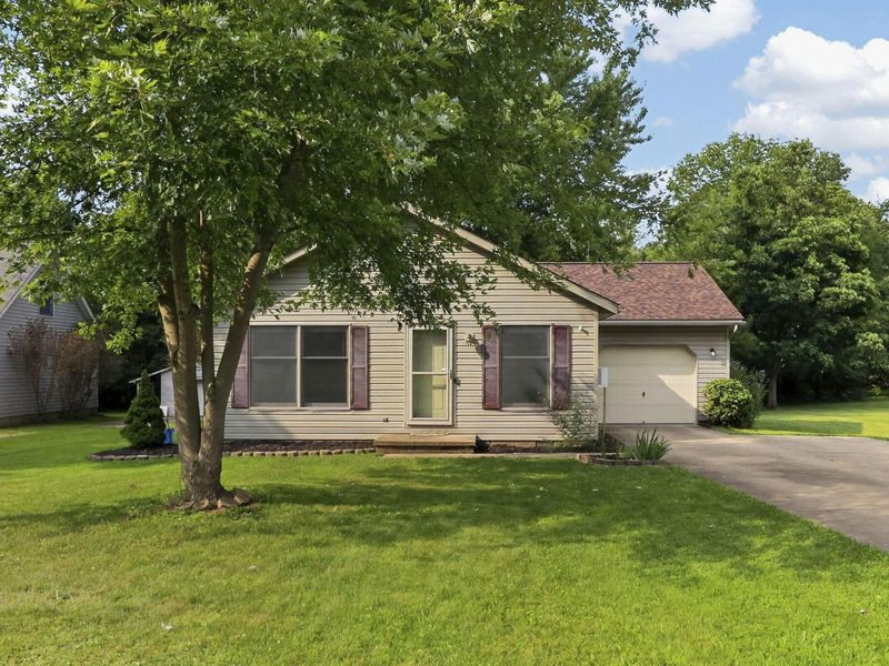 156 Northern Spy Drive, Howard, OH 43028 Photo 1