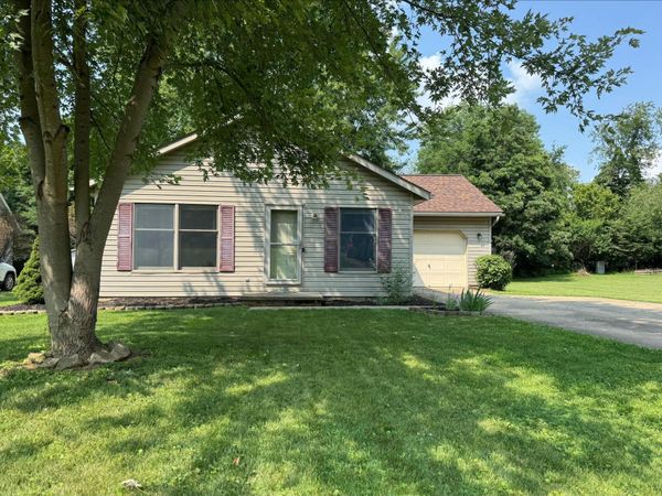 156 Northern Spy Drive , Howard, OH 43028