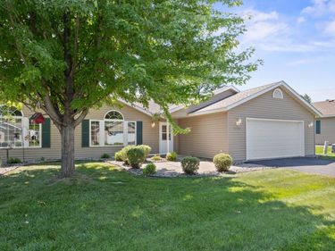 5524 Kalland Avenue NE, Unit 1, Albertville, MN 55301