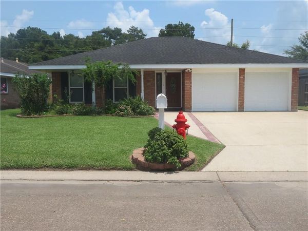 132 DUNLEITH Drive , Destrehan, LA 70047