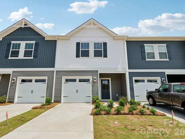 9024 Foggy Brook Loop, Charlotte, NC 28216