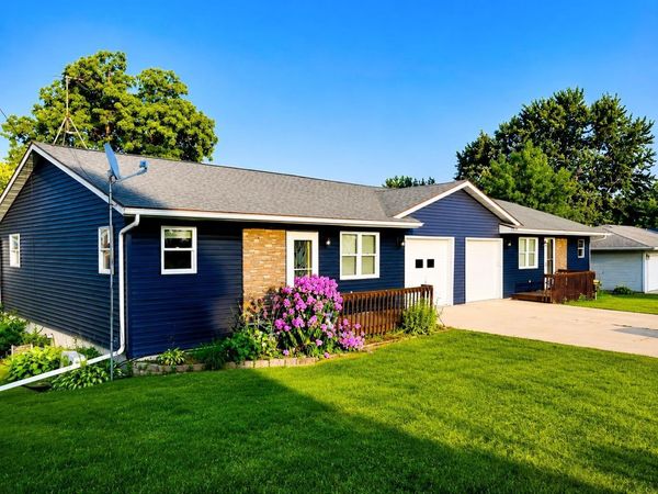 300 2nd Street, Waukon, IA 52172