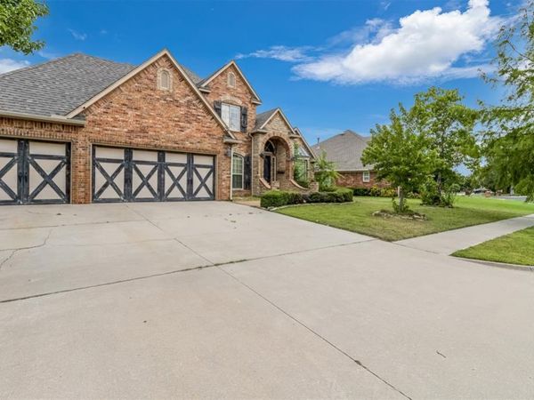 3905 Carrington Lane, Norman, OK 73072