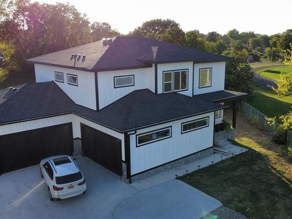 1010 Frederick Avenue, Des Moines, IA 50315