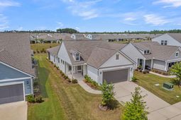 771 Blue Iris Way photo 4