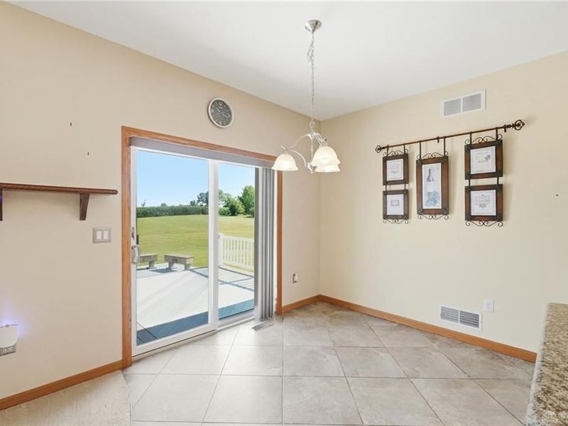 3678 Old Springfield Road, Springfield, OH 45502 Photo 20
