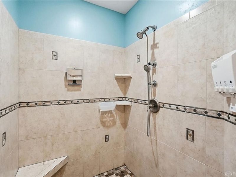 3678 Old Springfield Road, Springfield, OH 45502 Photo 32