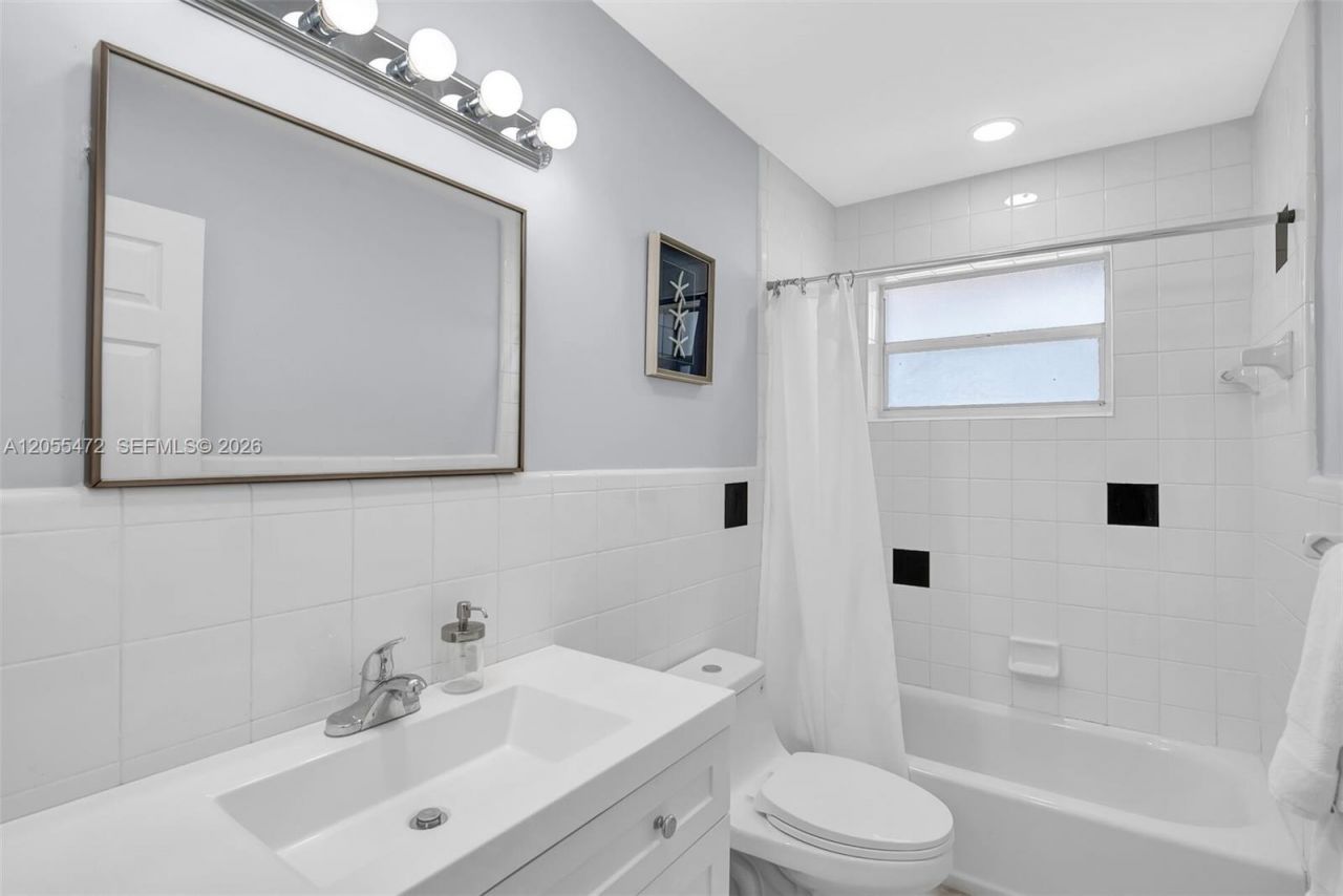 2160 NE 56th St, Unit 2, Fort Lauderdale, FL 33308 Photo