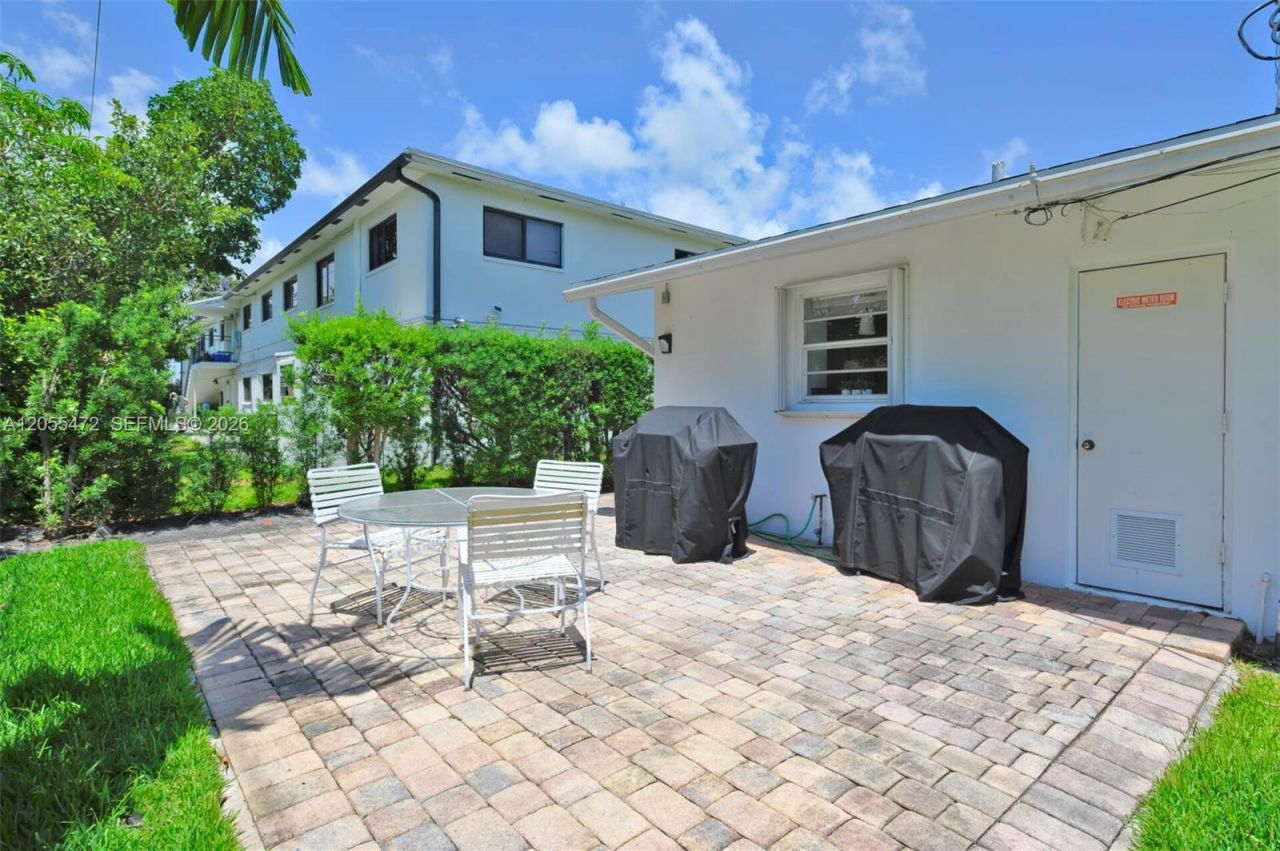 2160 NE 56th St, Unit 2, Fort Lauderdale, FL 33308 Photo