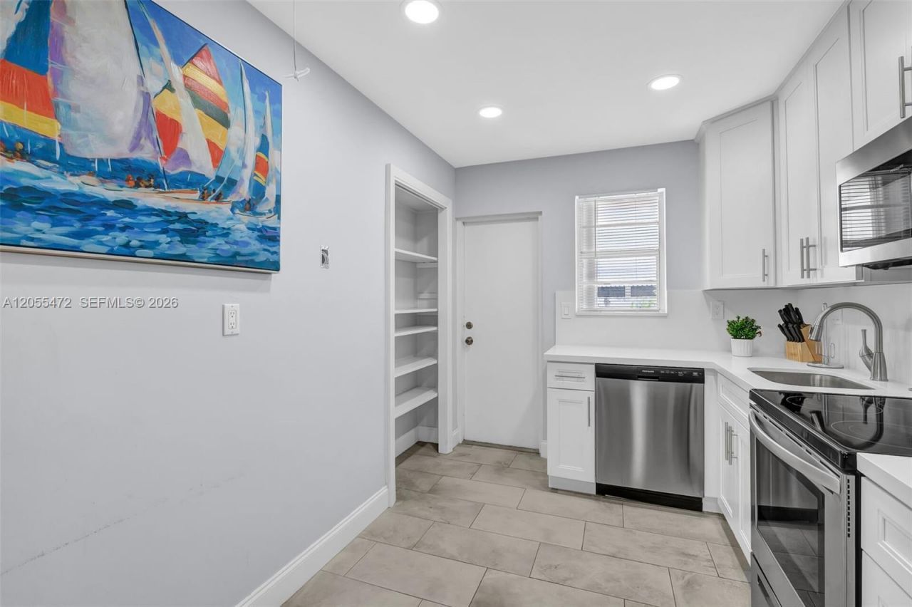 2160 NE 56th St, Unit 2, Fort Lauderdale, FL 33308 Photo