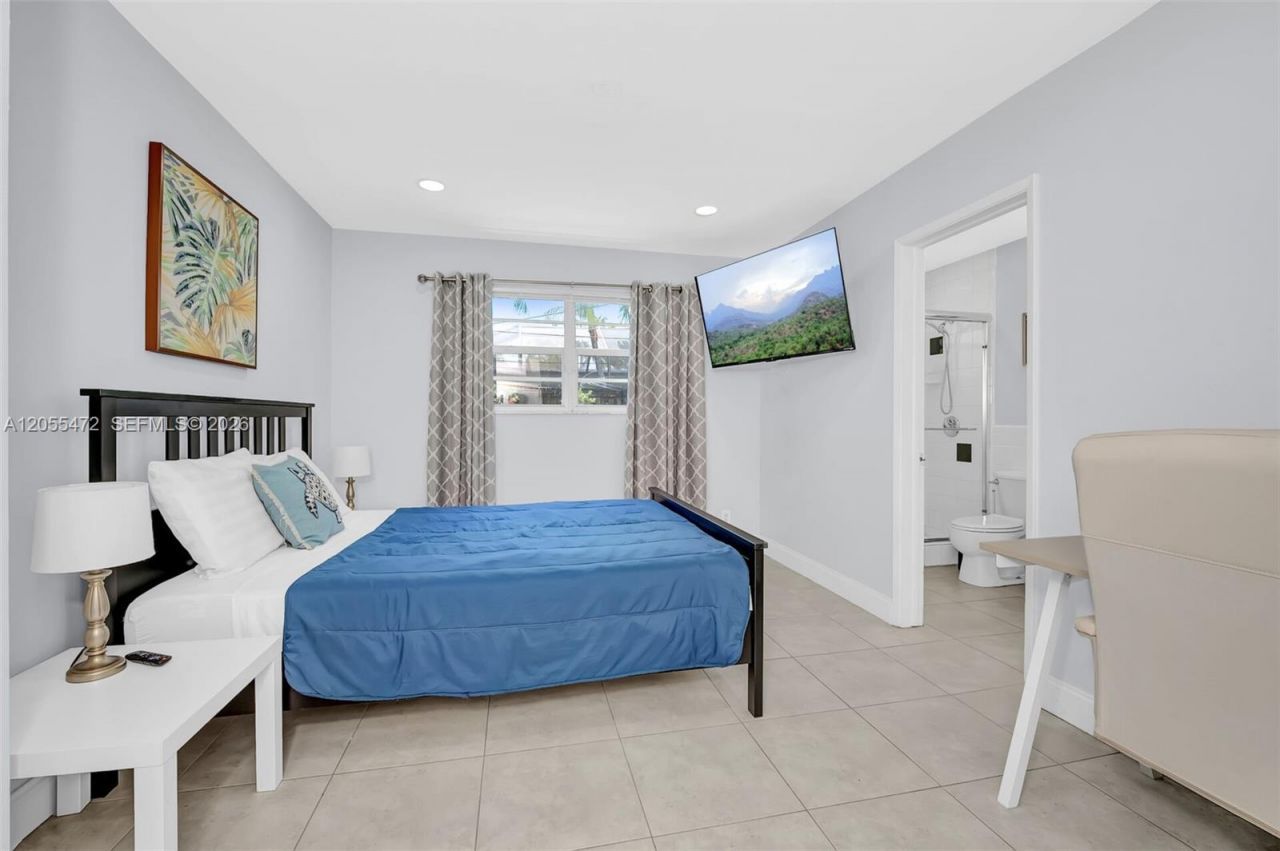 2160 NE 56th St, Unit 2, Fort Lauderdale, FL 33308 Photo