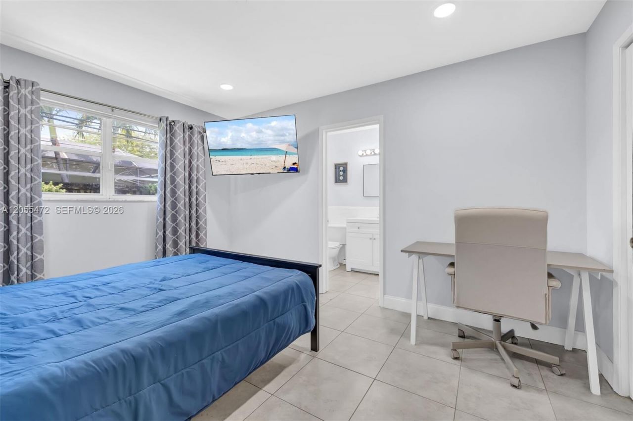 2160 NE 56th St, Unit 2, Fort Lauderdale, FL 33308 Photo