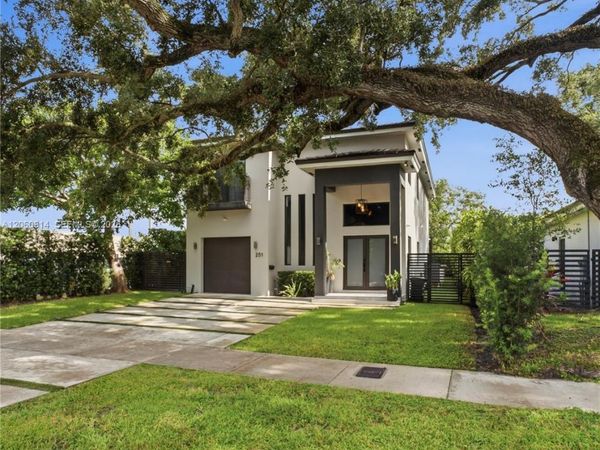 251 NE 95th St , Miami Shores, FL 33138