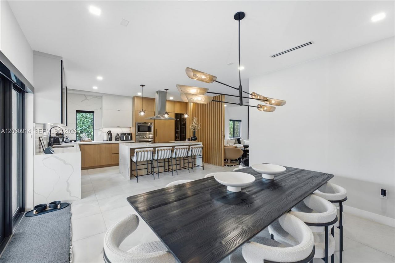 251 NE 95th St, Miami Shores, FL 33138 Photo