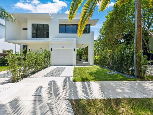 3352 SW 28th Ter , Miami, FL 33133