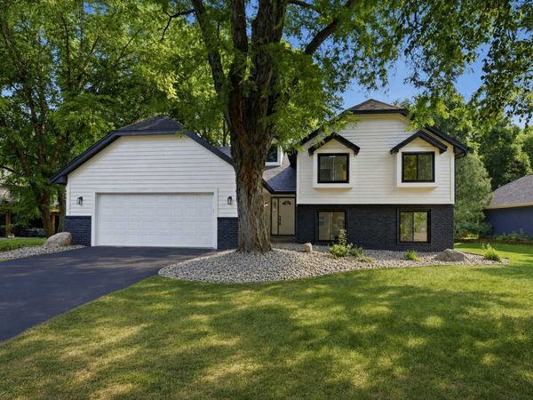 9281 Amsden Way, Eden Prairie, MN 55347