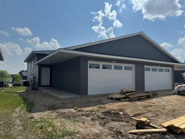 810 Texas Avenue NW, Hutchinson, MN 55350