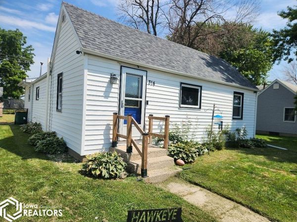 314 E 1st street, Kanawha, IA 50447