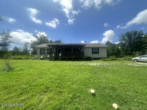 30195 White Oak Rd, Crawford, TN 38554