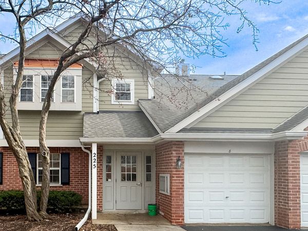 225 Columbia Court , Unit 6, Schaumburg, IL 60193