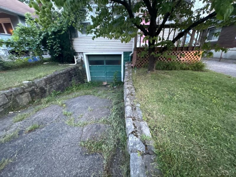 1803 Lawn Avenue, Cincinnati, OH 45237 Photo 2