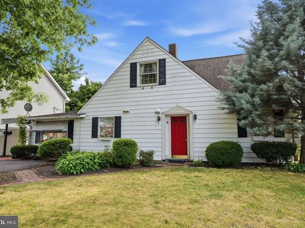 139 NORTHPARK DRIVE , LEVITTOWN, PA 19054