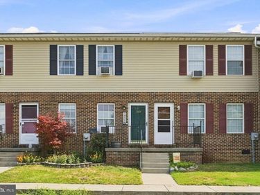 1008 BRIDLE COURT, STEPHENS CITY, VA 22655