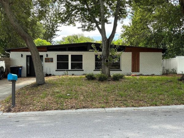 1511 Ridge Avenue , Other Florida, FL 33755