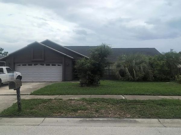 6725 Grand Bahama Drive , Tampa, FL 33615