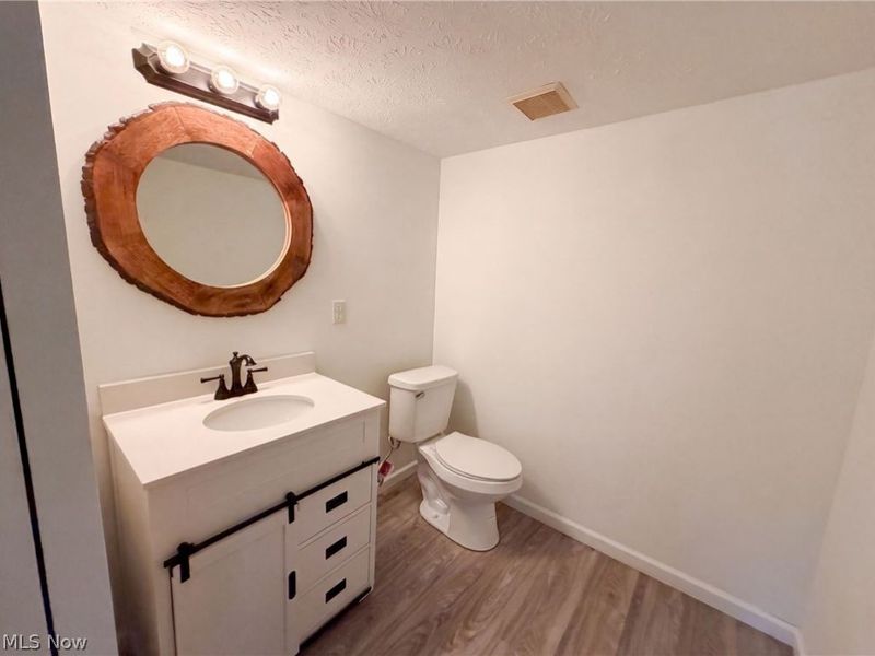 546 Kalene Court , Eastlake, OH 44095 Photo 9