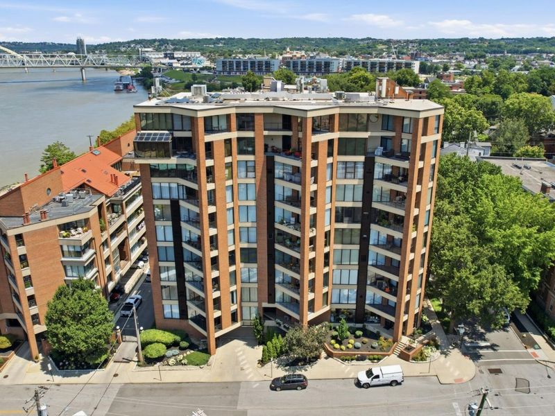 100 Riverside Place, Unit 303, Covington, KY 41011 Photo 1