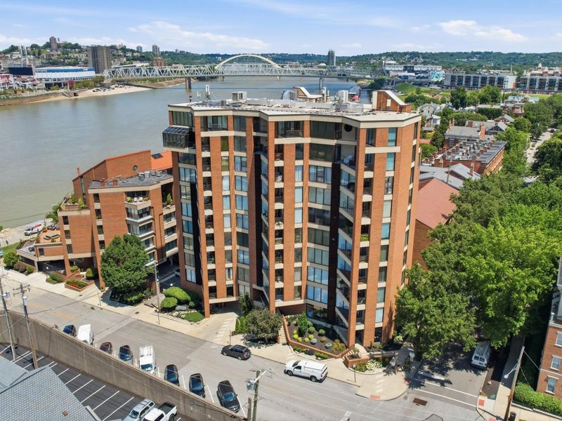100 Riverside Place, Unit 303, Covington, KY 41011 Photo 2