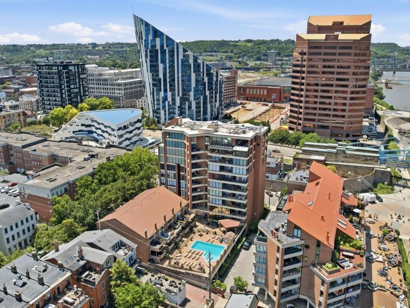 100 Riverside Place, Unit 303, Covington, KY 41011 Photo 3