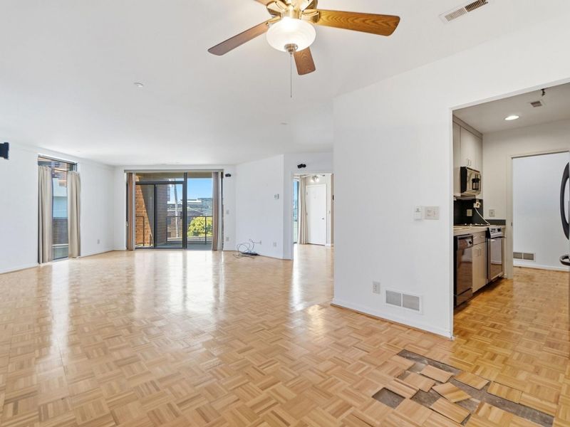 100 Riverside Place, Unit 303, Covington, KY 41011 Photo 8