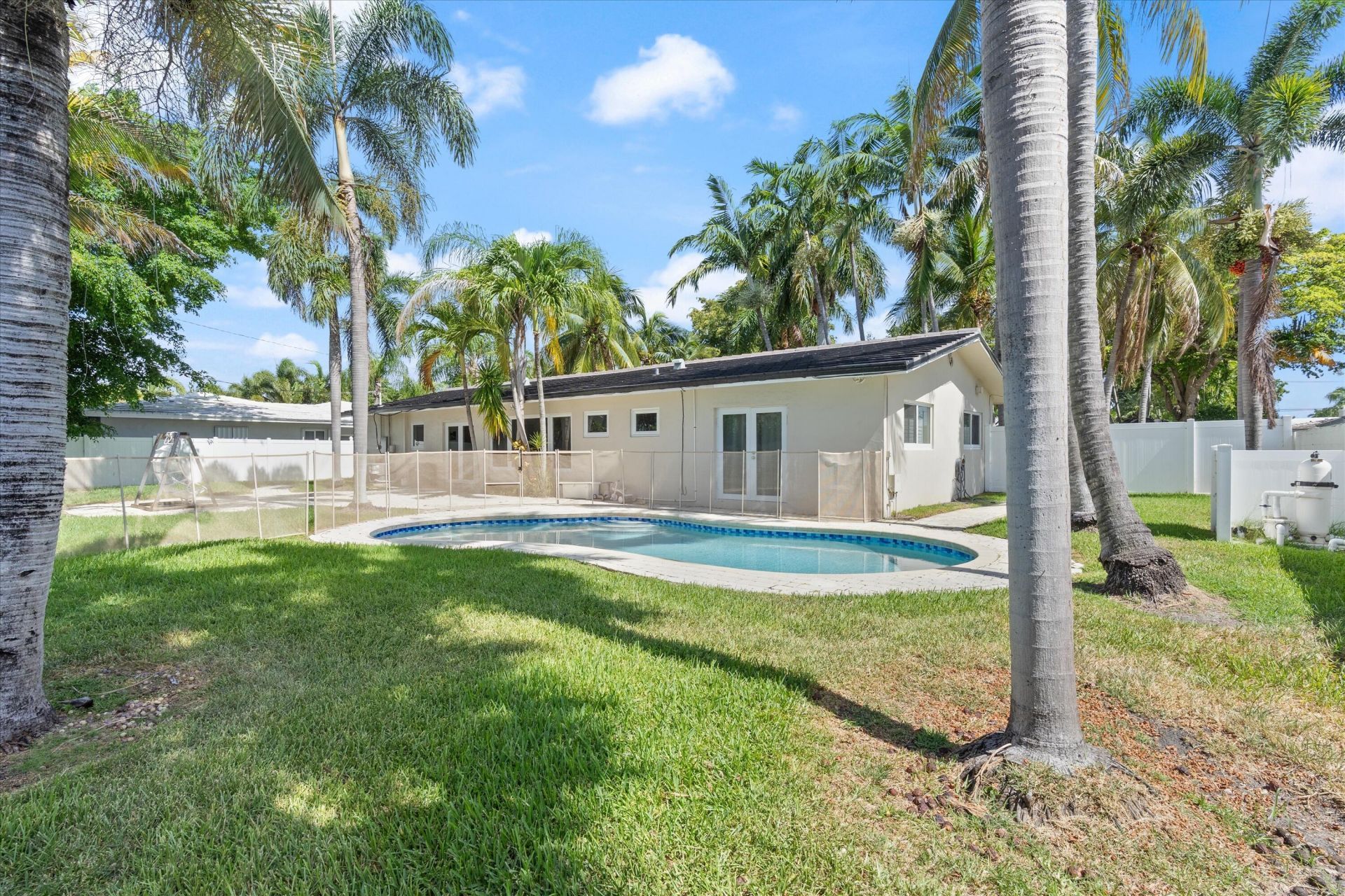 2740 NE 25th Place, Fort Lauderdale, FL 33305 Photo