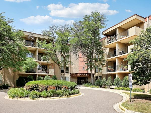 6710 Vernon Avenue S, Unit 406, Edina, MN 55436