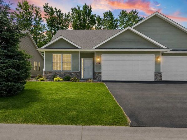682 Bibeau Court, Vadnais Heights, MN 55127