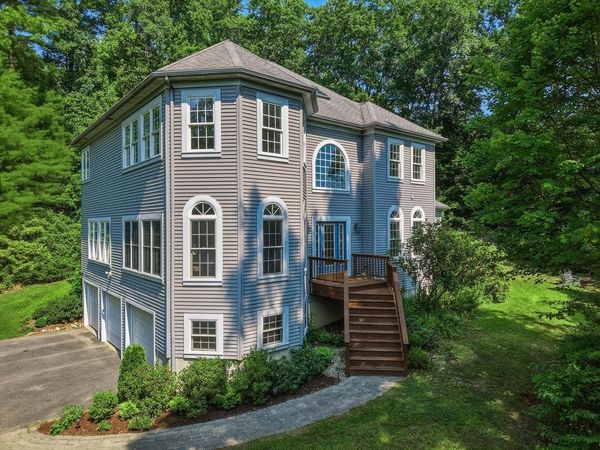 160 E Leverett Rd, Amherst, MA 01002