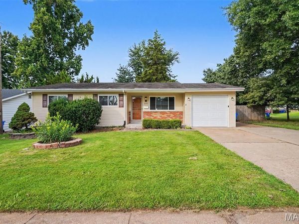 2180 David Drive , Florissant, MO 63031