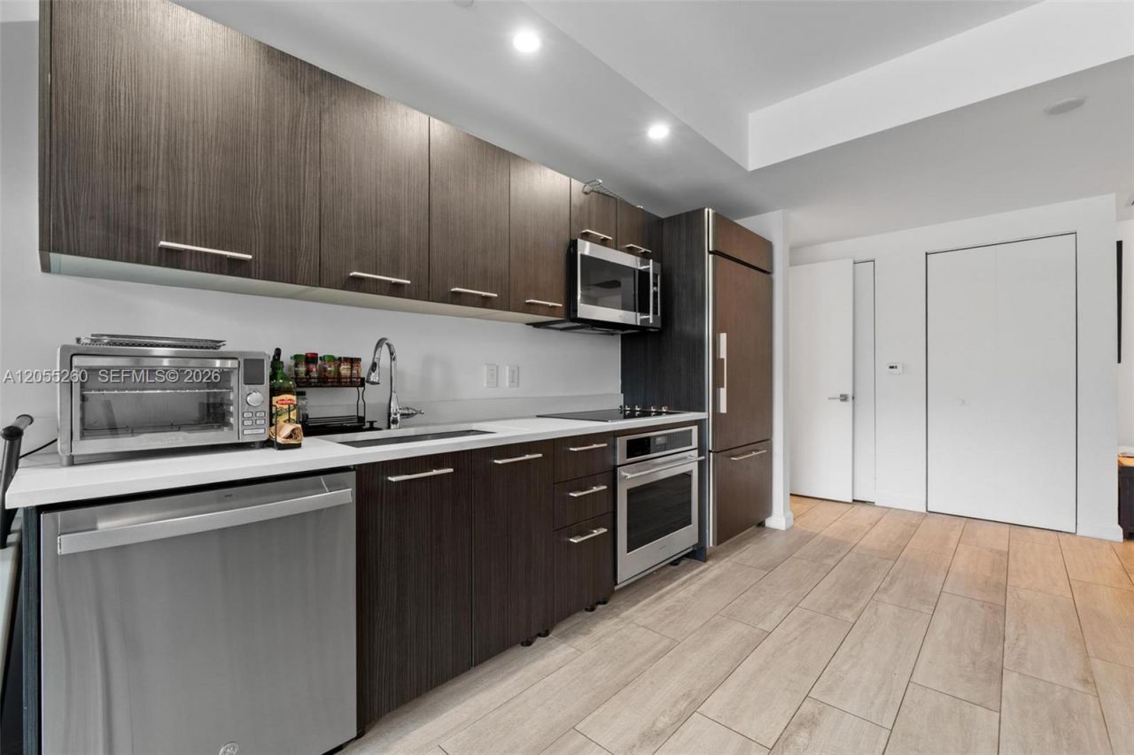 45 SW 9th St , Unit 1109, Miami, FL 33130 Photo
