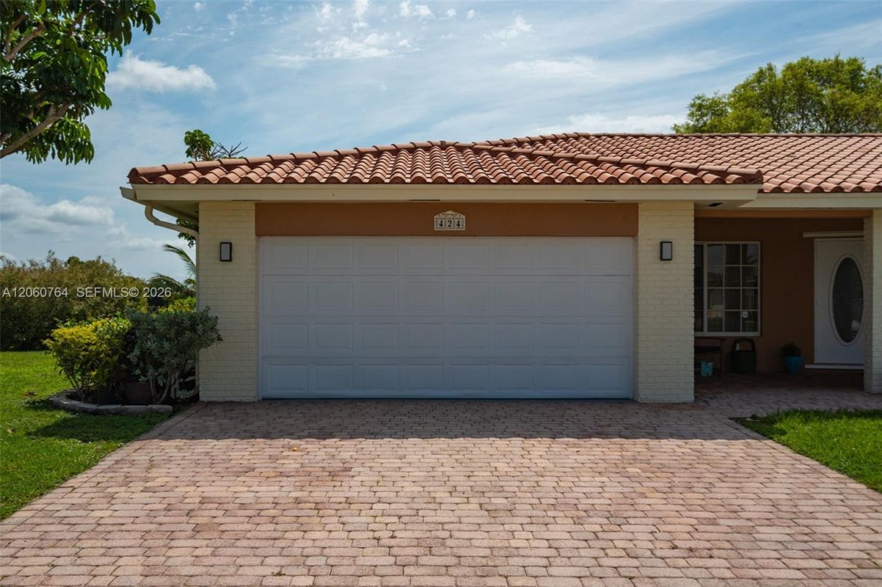 424 Sailboat Cir, Weston, FL 33326 Photo