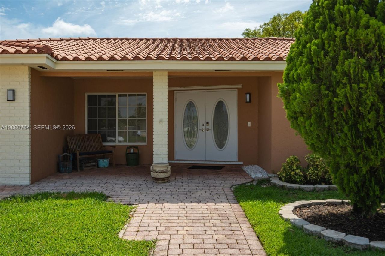 424 Sailboat Cir, Weston, FL 33326 Photo