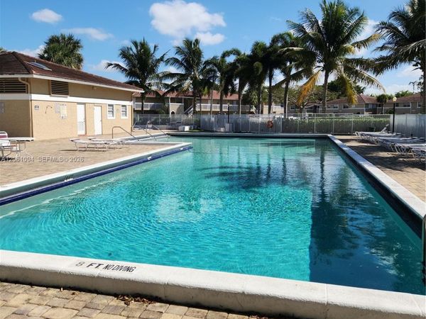 10004 Twin Lakes Dr, Unit 36-F, Coral Springs, FL 33071