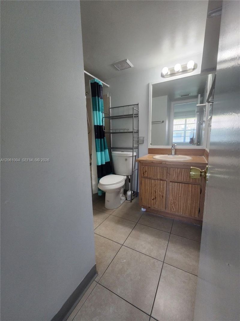 10004 Twin Lakes Dr, Unit 36-F, Coral Springs, FL 33071 Photo