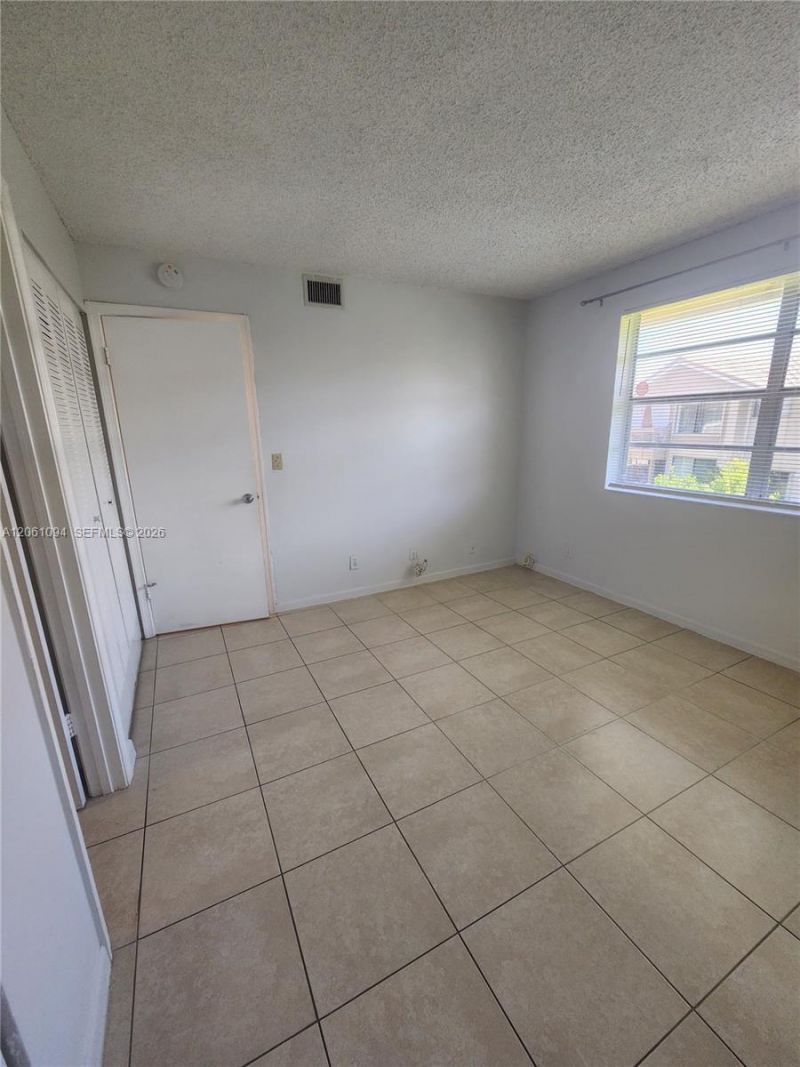 10004 Twin Lakes Dr, Unit 36-F, Coral Springs, FL 33071 Photo