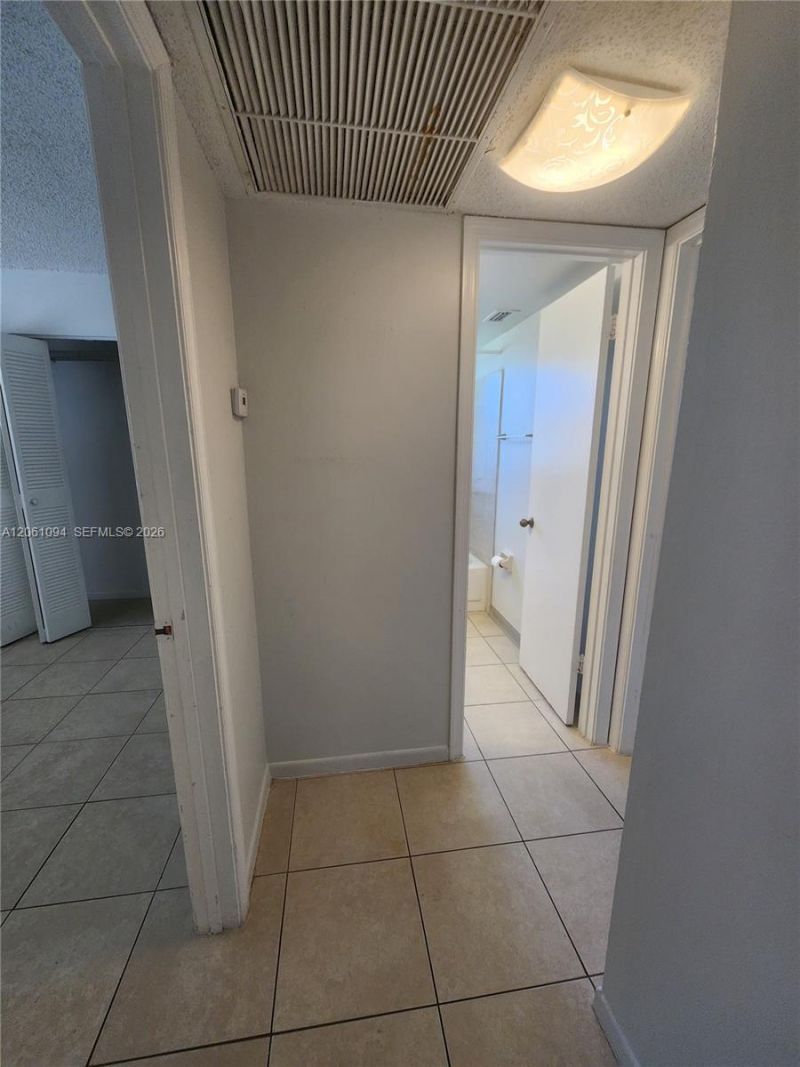 10004 Twin Lakes Dr, Unit 36-F, Coral Springs, FL 33071 Photo
